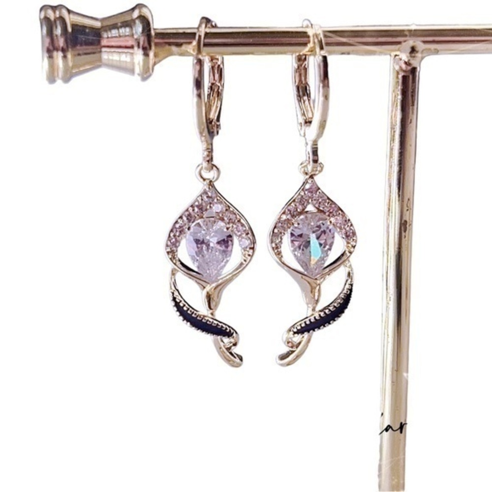 18K GP Rose 🌹 Hoop Earrings